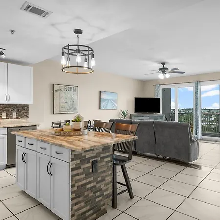 Laketown Wharf 0412